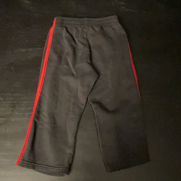Adidas sweatpants size 3T - Picture 2 of 7